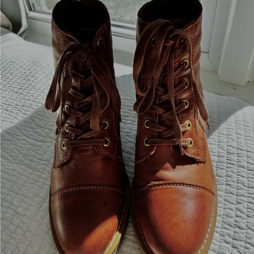 Women’s (size 9) Genuine Leather Ankle Boots